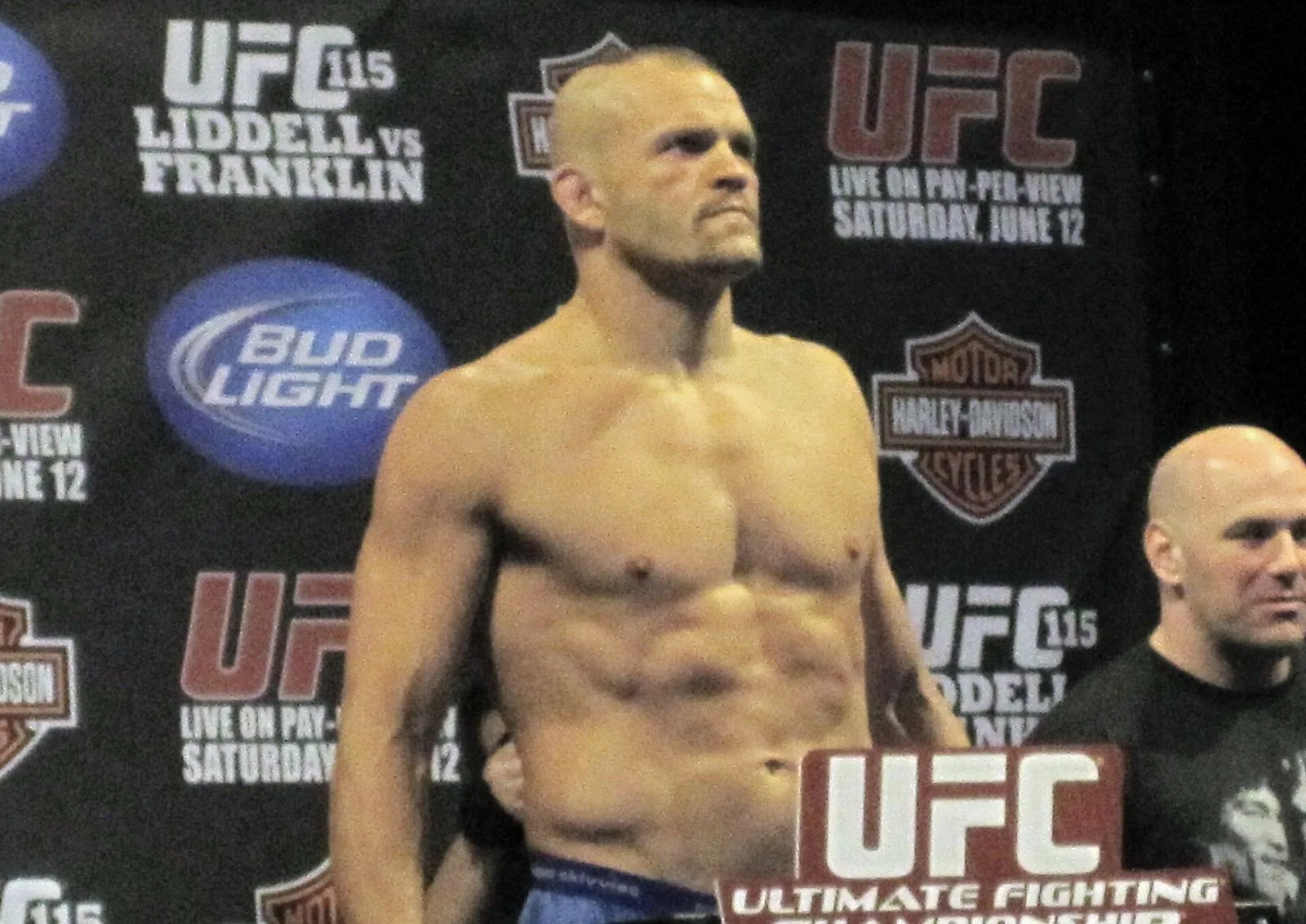 Catégories de poids en MMA : le guide simple (UFC et France)